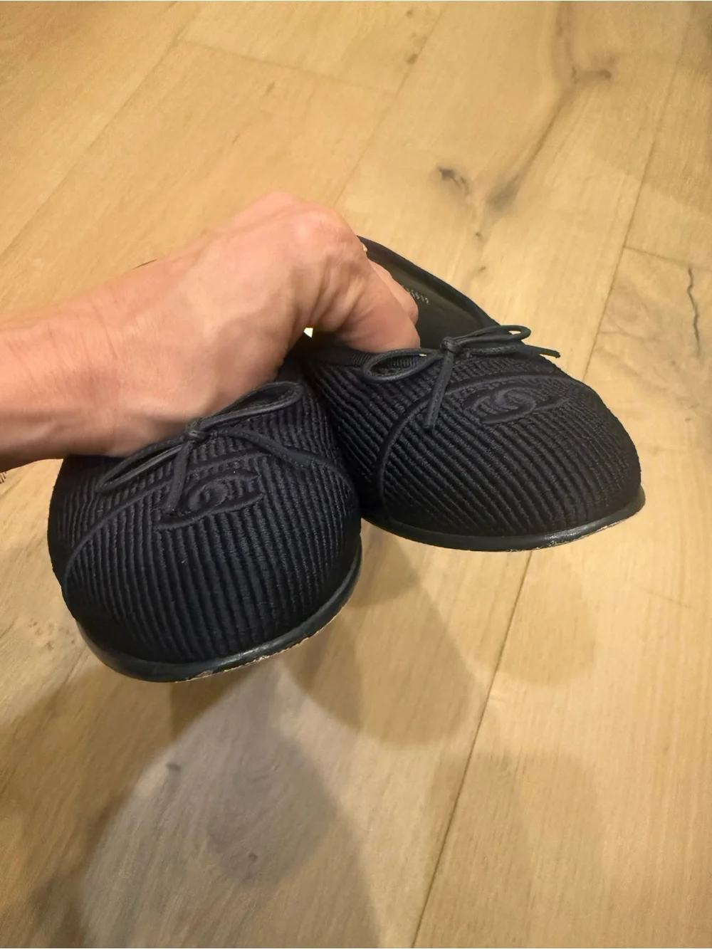 LAST CHANCE - CHANEL navy ballet flats - size 39.5